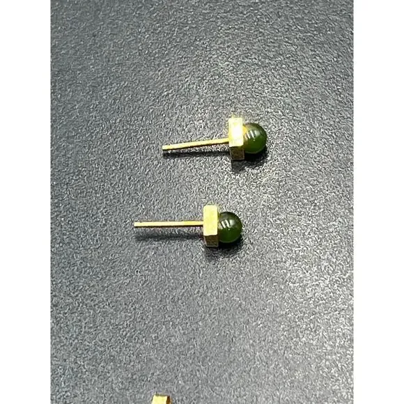 Designer Signed‎ 14k Yellow Gold Green Round Ball Stud Pierced Earrings